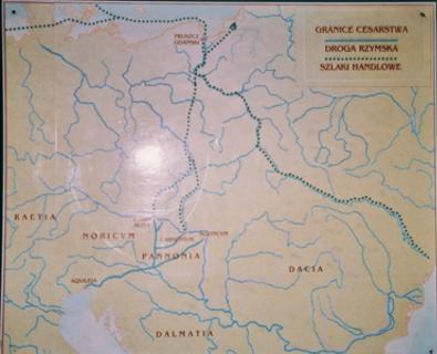 Eine Verkehrskarte, auf der auch Handelsstra�en markiert sind, im Stadtamt, Praust (pl. Pruszcz Gda�ski).